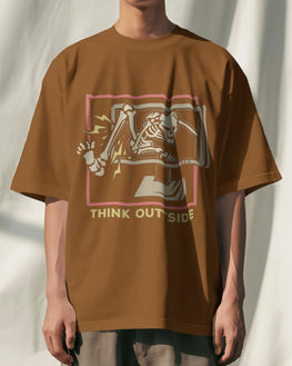 Unisex Short Sleeve T-Shirt: Think Outside(Humor)
